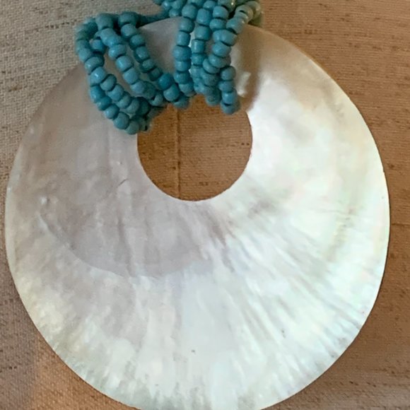 Shell necklace with turquoise color beads - Picture 6 of 6